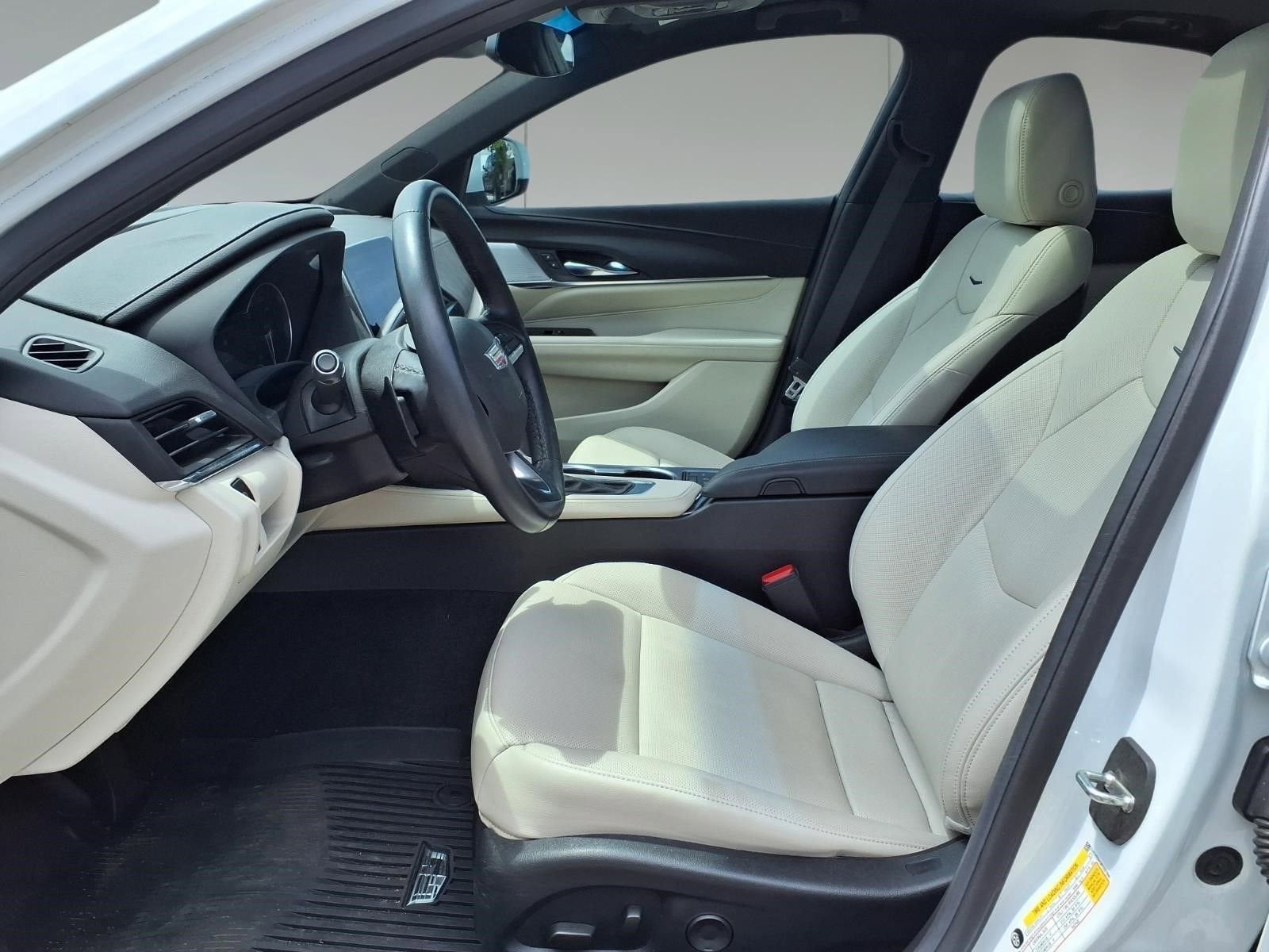 2023 Cadillac CT4 Premium Luxury