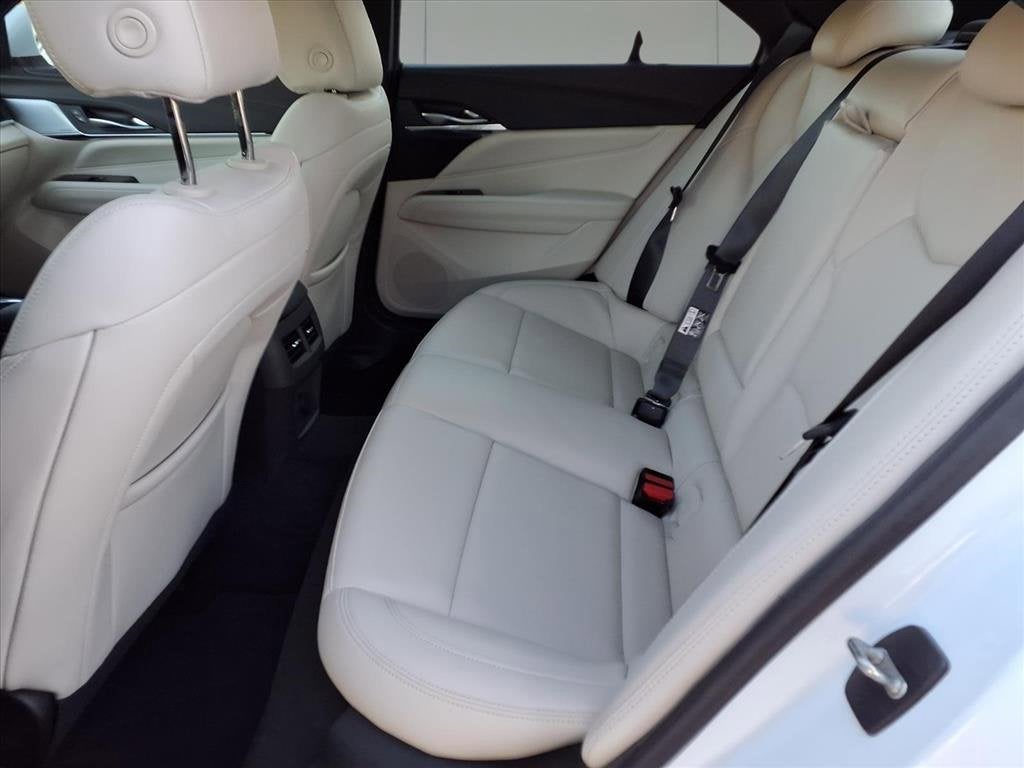 2023 Cadillac CT4 Luxury