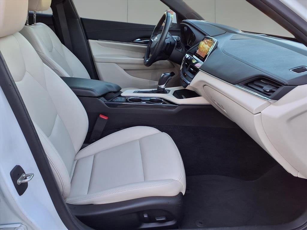 2023 Cadillac CT4 Luxury