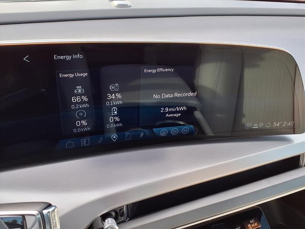 2026 Cadillac VISTIQ Luxury