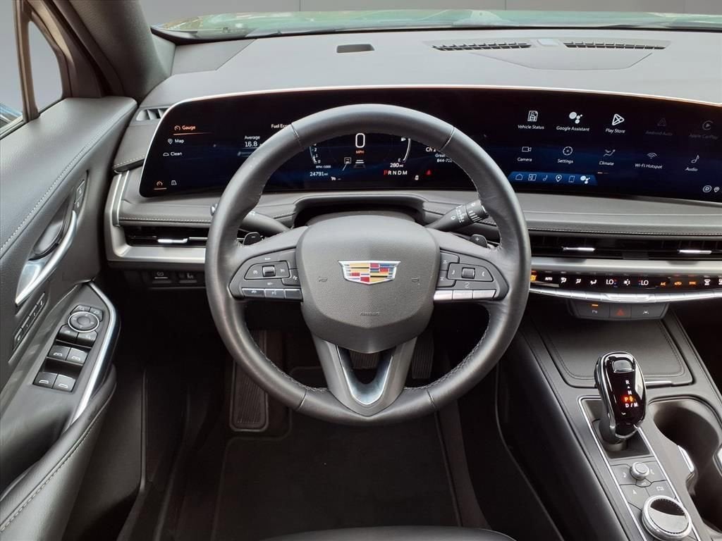 2025 Cadillac XT4 Premium Luxury