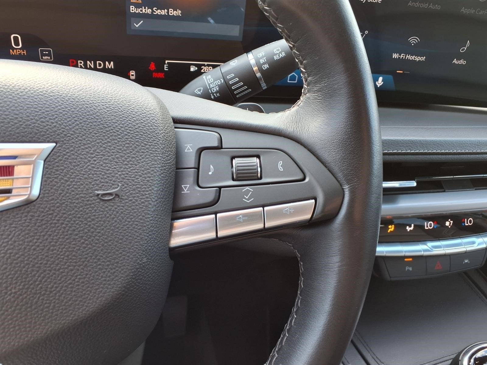 2025 Cadillac XT4 Premium Luxury