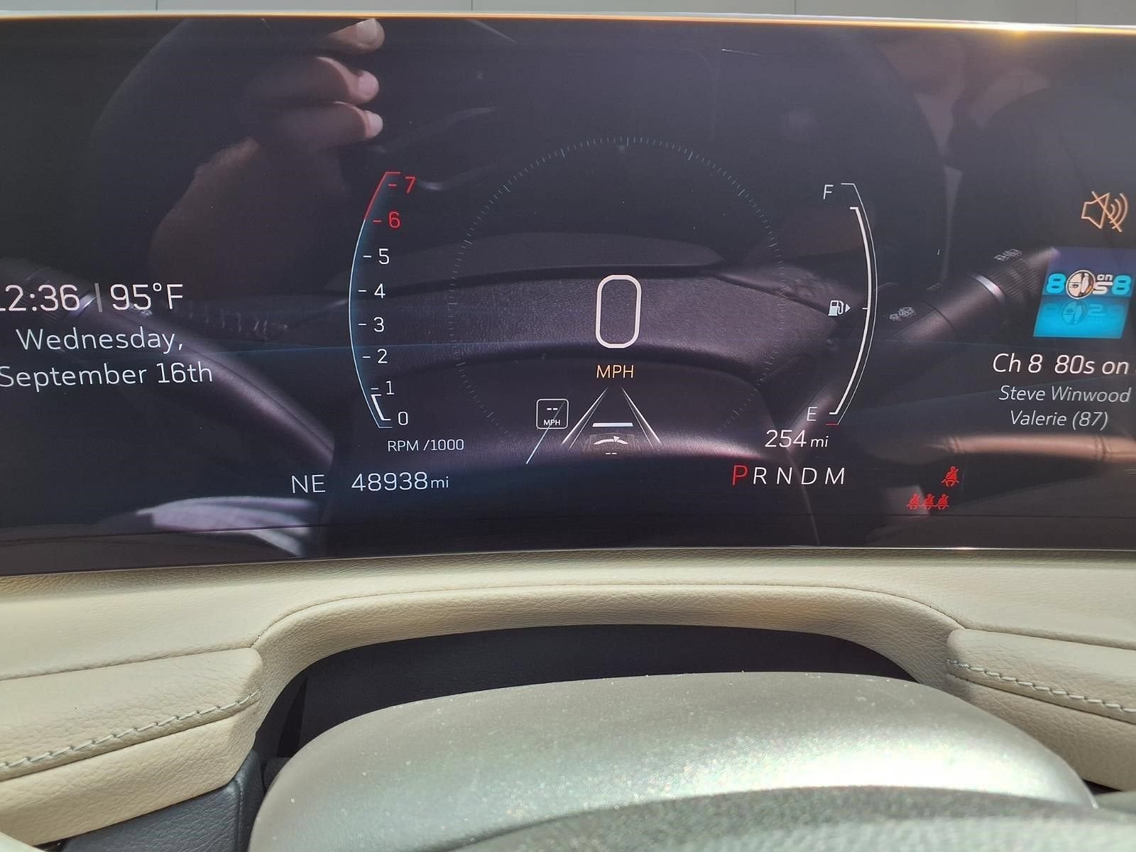 2025 Cadillac XT4 Premium Luxury