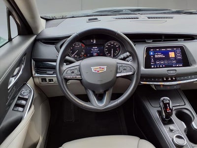 2023 Cadillac XT4 Premium Luxury