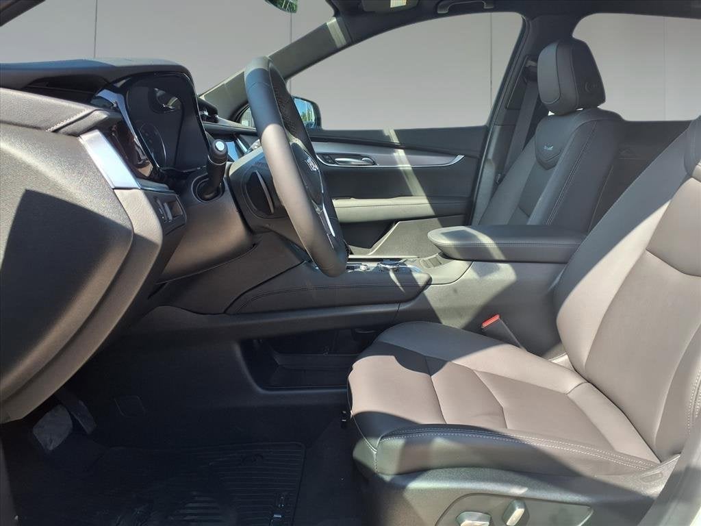 2025 Cadillac XT5 Luxury