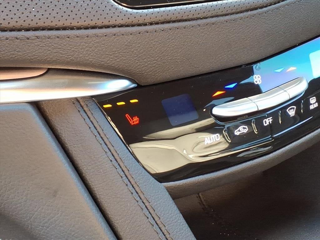 2026 Cadillac XT5 Luxury