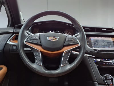 2022 Cadillac XT5 Premium Luxury