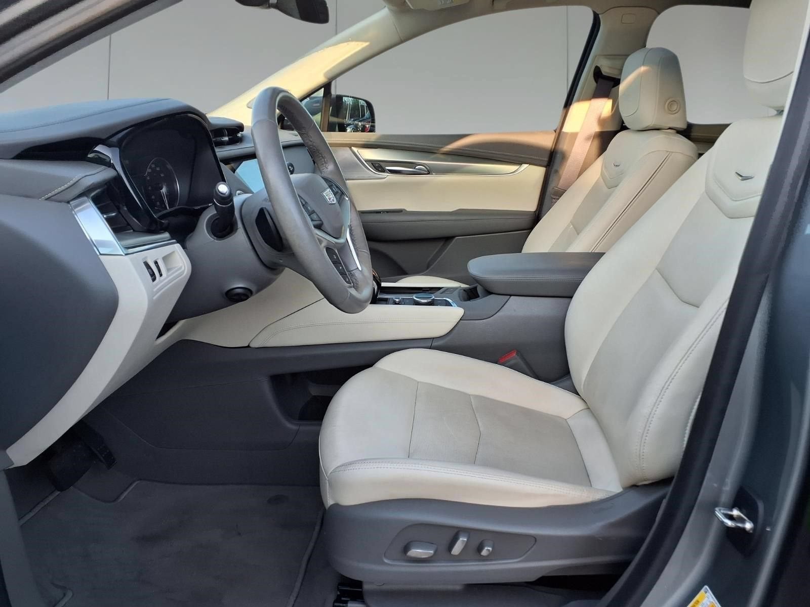 2023 Cadillac XT5 FWD Premium Luxury