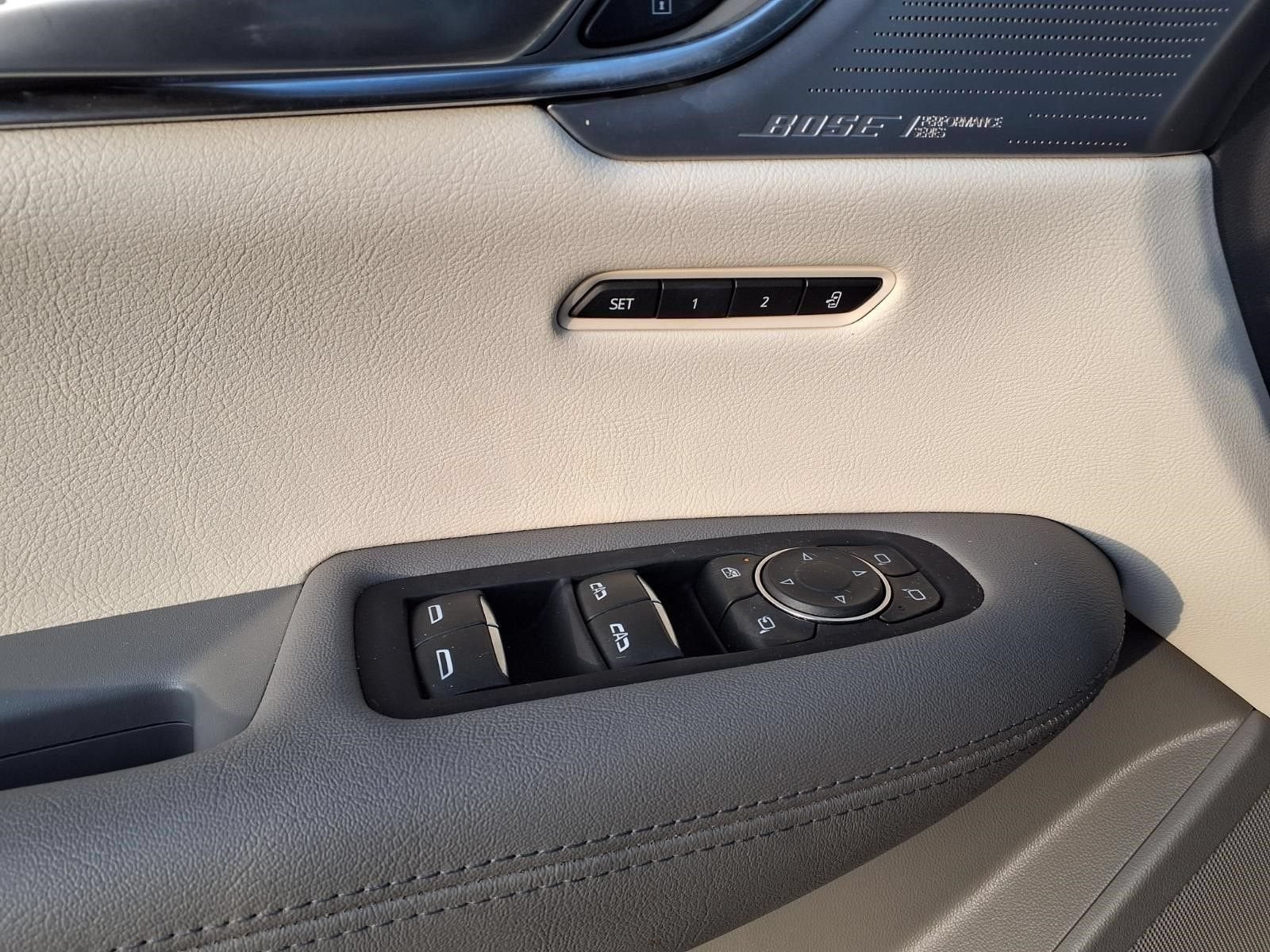 2023 Cadillac XT5 FWD Premium Luxury
