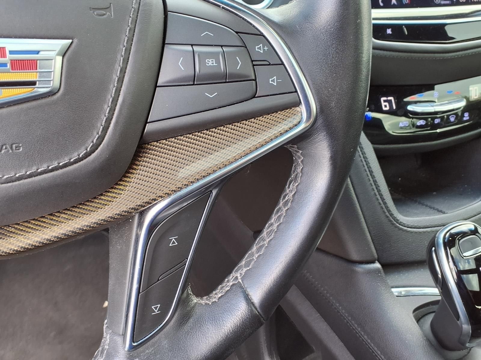 2022 Cadillac XT5 Premium Luxury