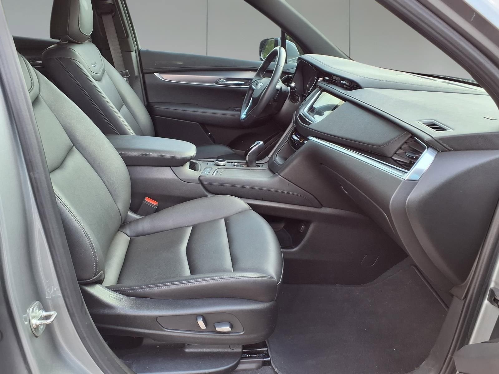 2024 Cadillac XT6 Luxury