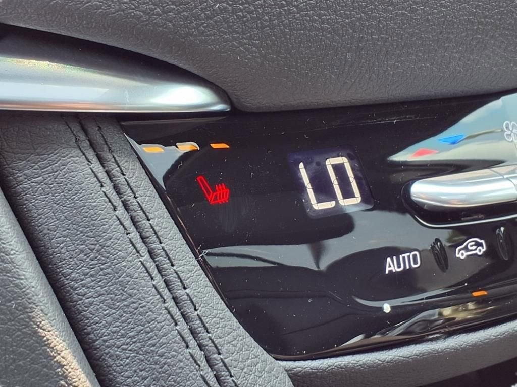 2025 Cadillac XT6 Luxury