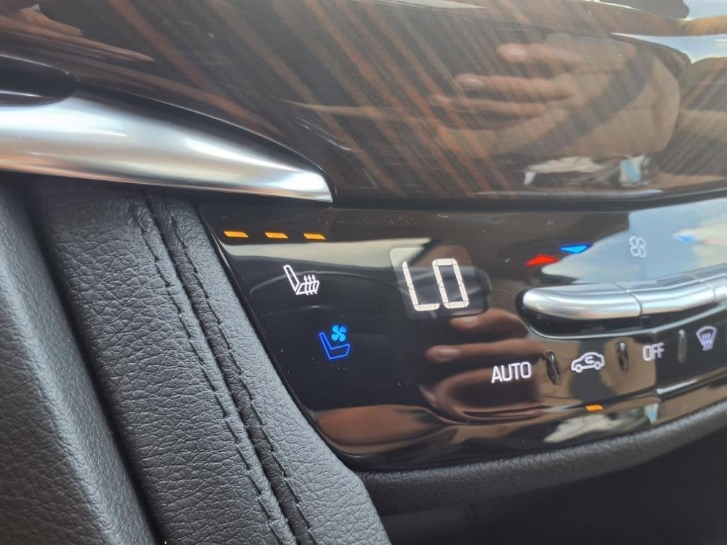 2025 Cadillac XT6 Sport