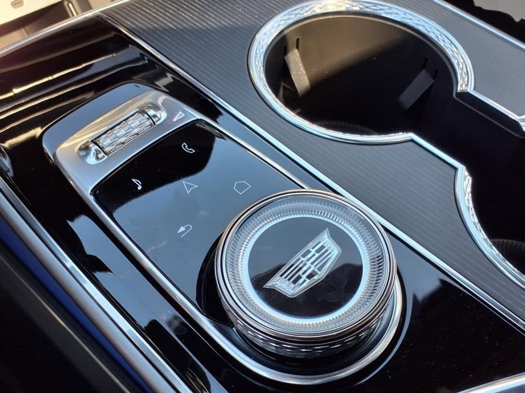 2025 Cadillac LYRIQ Luxury 1