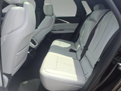 2024 Cadillac LYRIQ Luxury 1