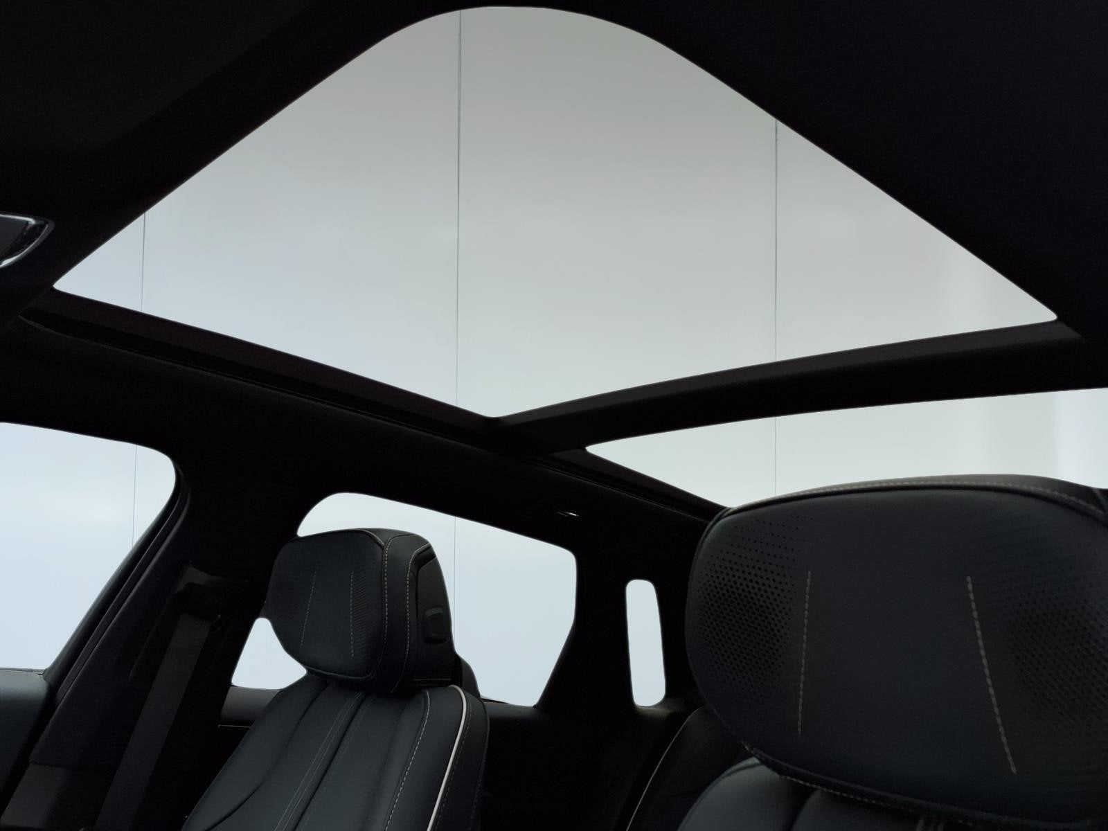 2024 Cadillac LYRIQ Luxury 3