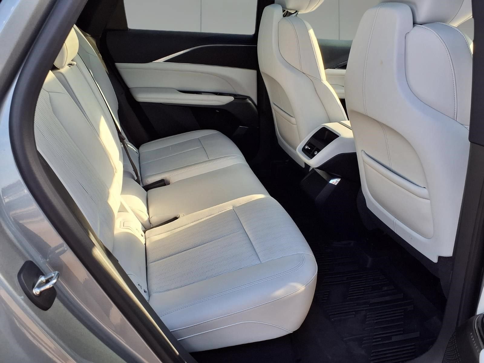 2024 Cadillac LYRIQ Sport 1