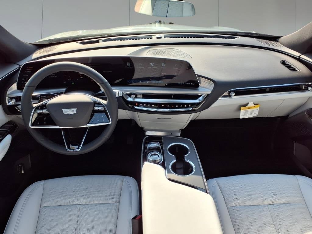 2025 Cadillac LYRIQ Sport 1