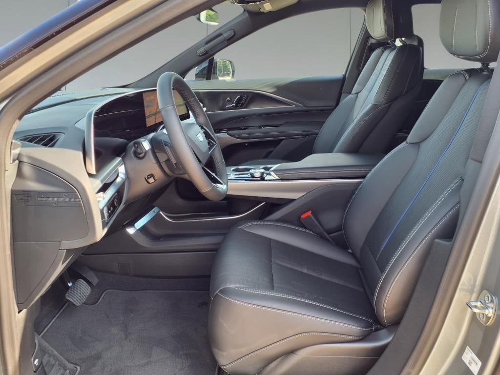 2025 Cadillac LYRIQ Sport 1