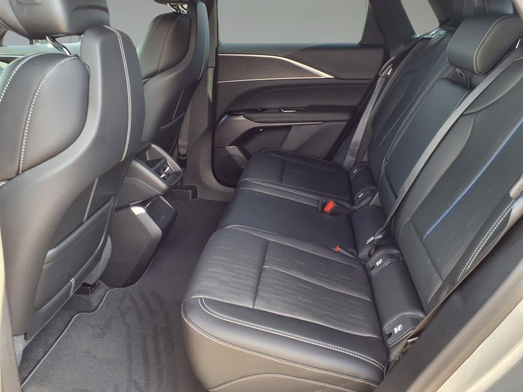 2025 Cadillac LYRIQ Sport 1