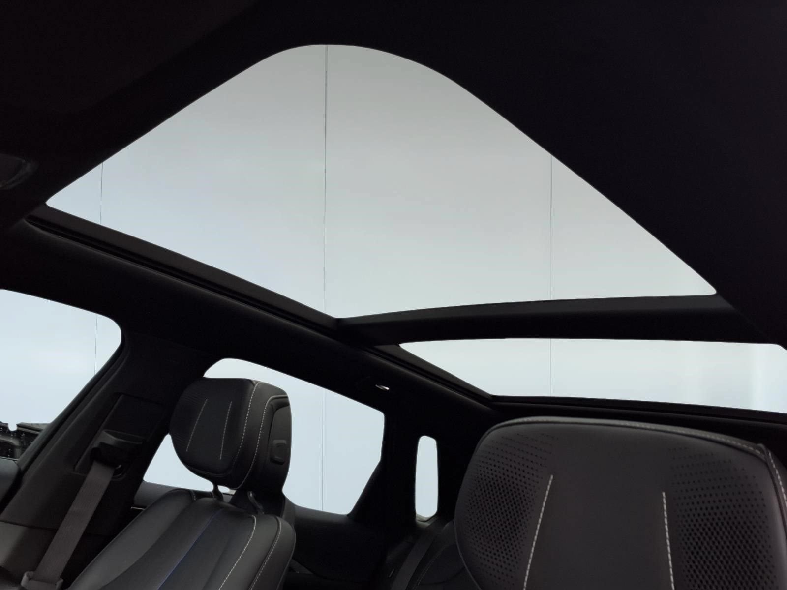 2024 Cadillac LYRIQ Sport 2