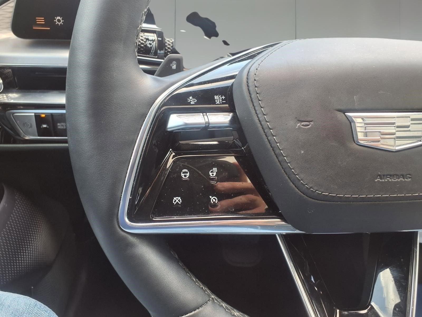 2024 Cadillac LYRIQ Sport 3