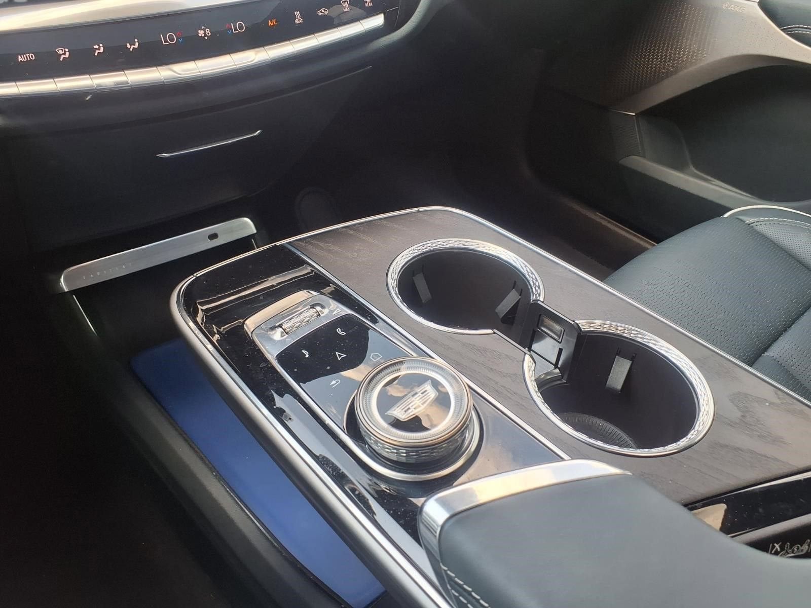 2024 Cadillac LYRIQ Sport 3