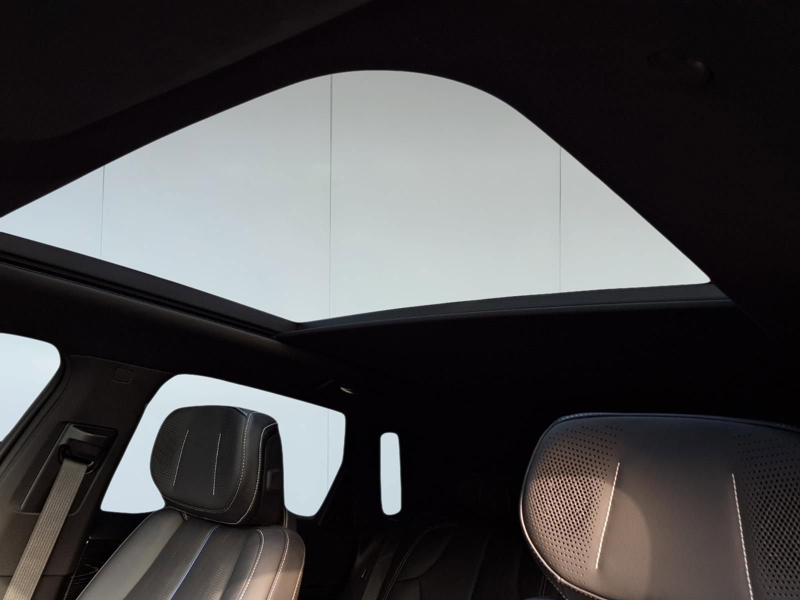 2024 Cadillac LYRIQ Sport 3