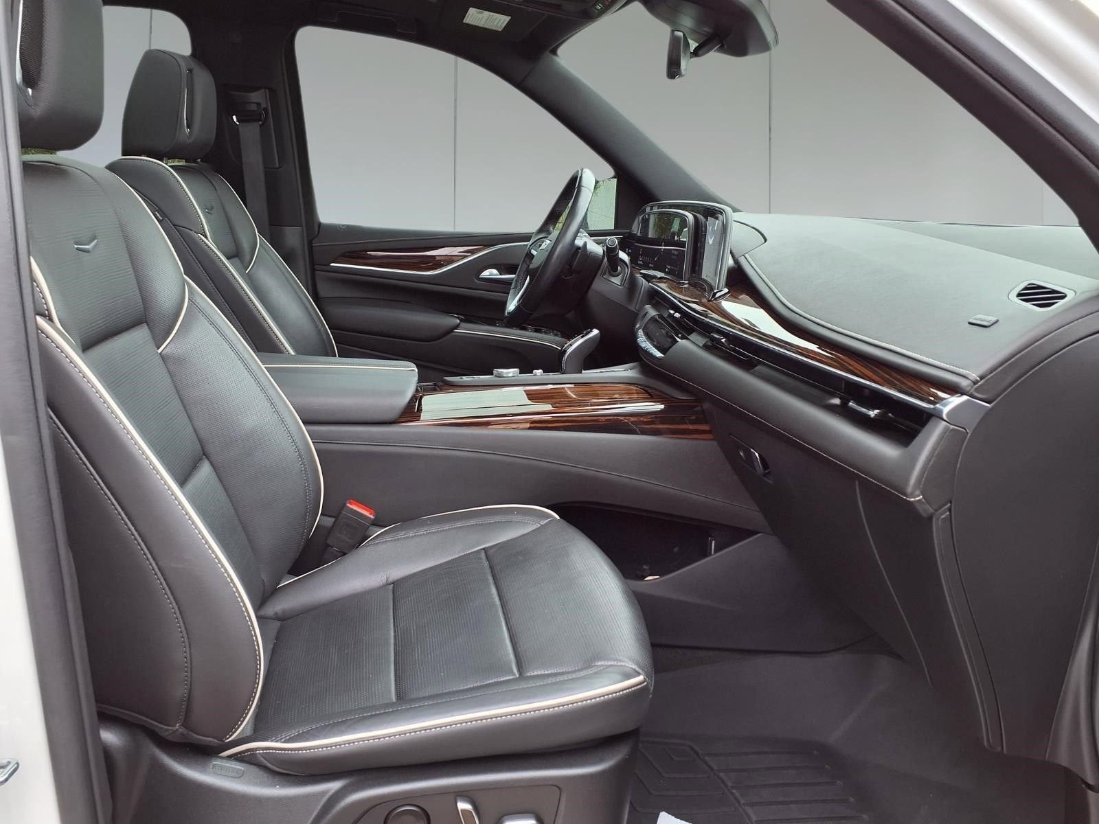 2022 Cadillac Escalade ESV Premium Luxury