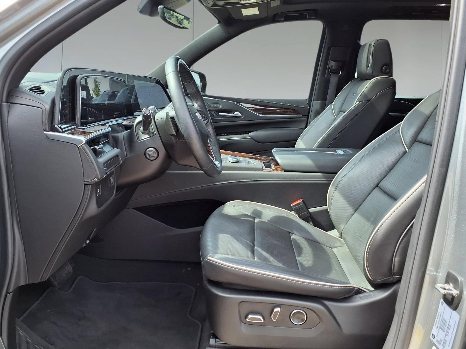 2024 Cadillac Escalade ESV Premium Luxury