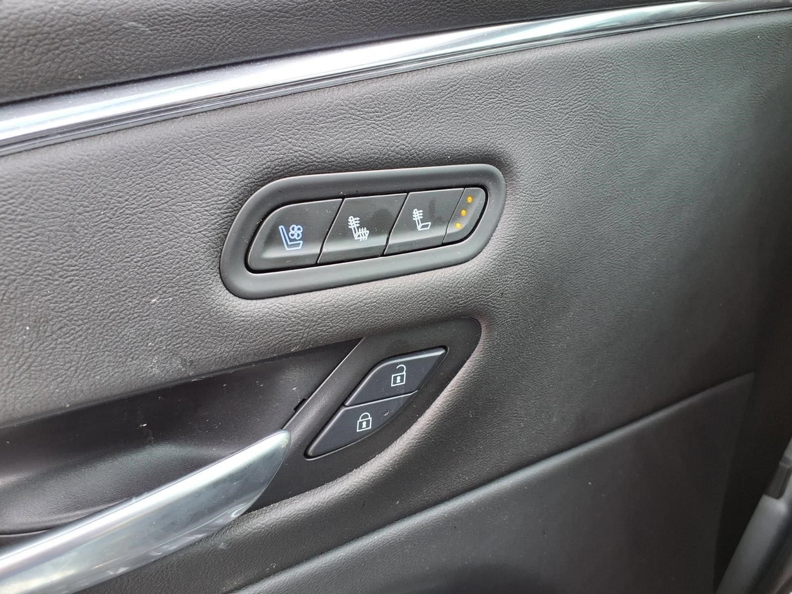 2024 Cadillac Escalade ESV Premium Luxury