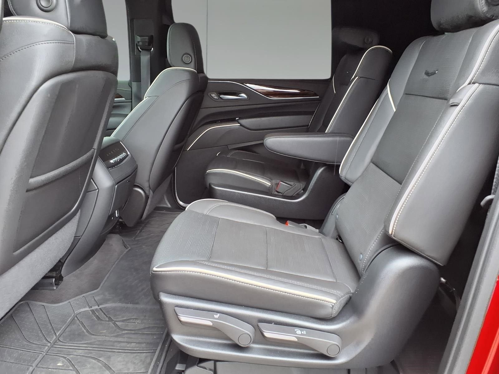 2024 Cadillac Escalade ESV Premium Luxury