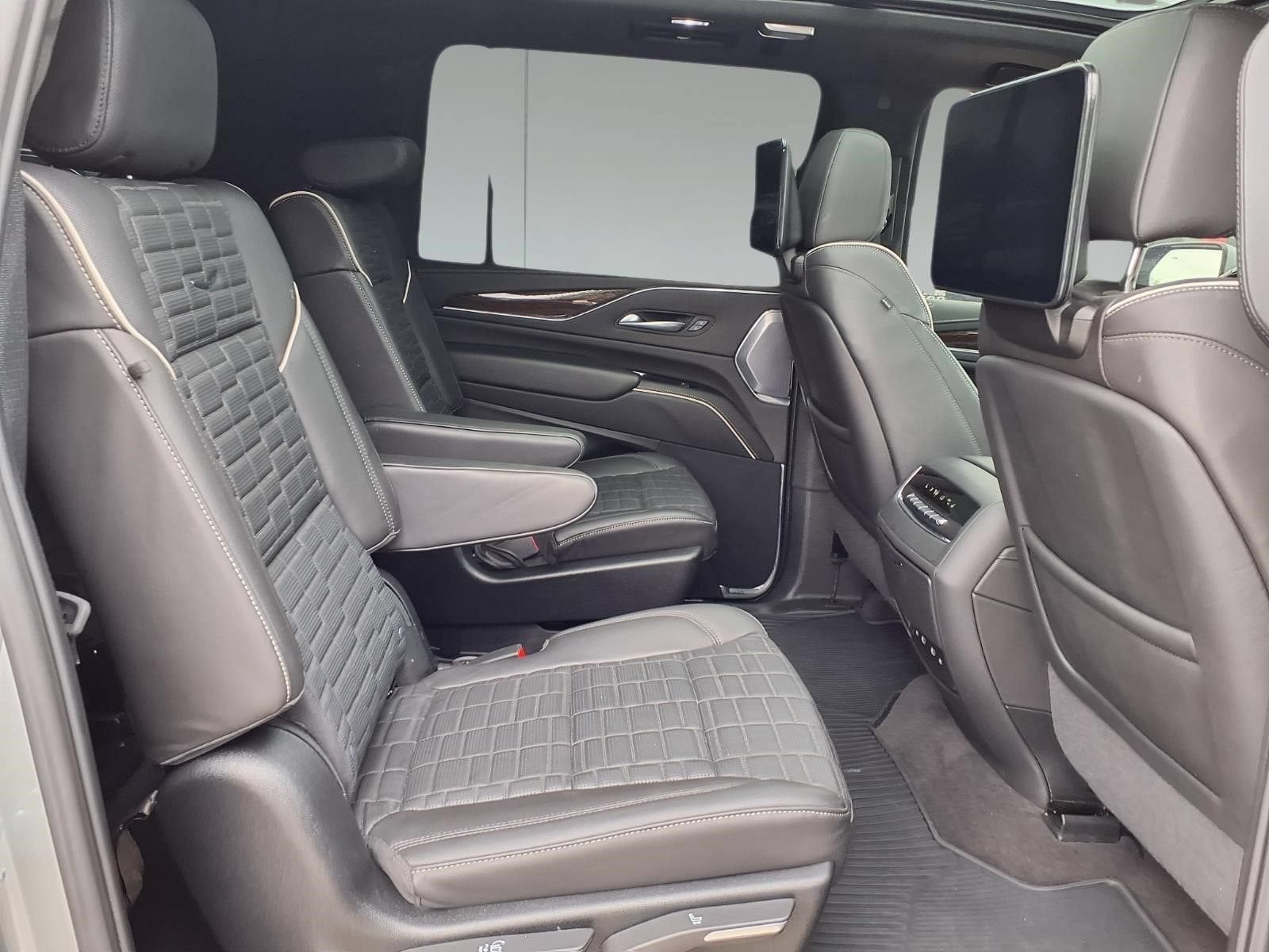2024 Cadillac Escalade ESV Sport Platinum