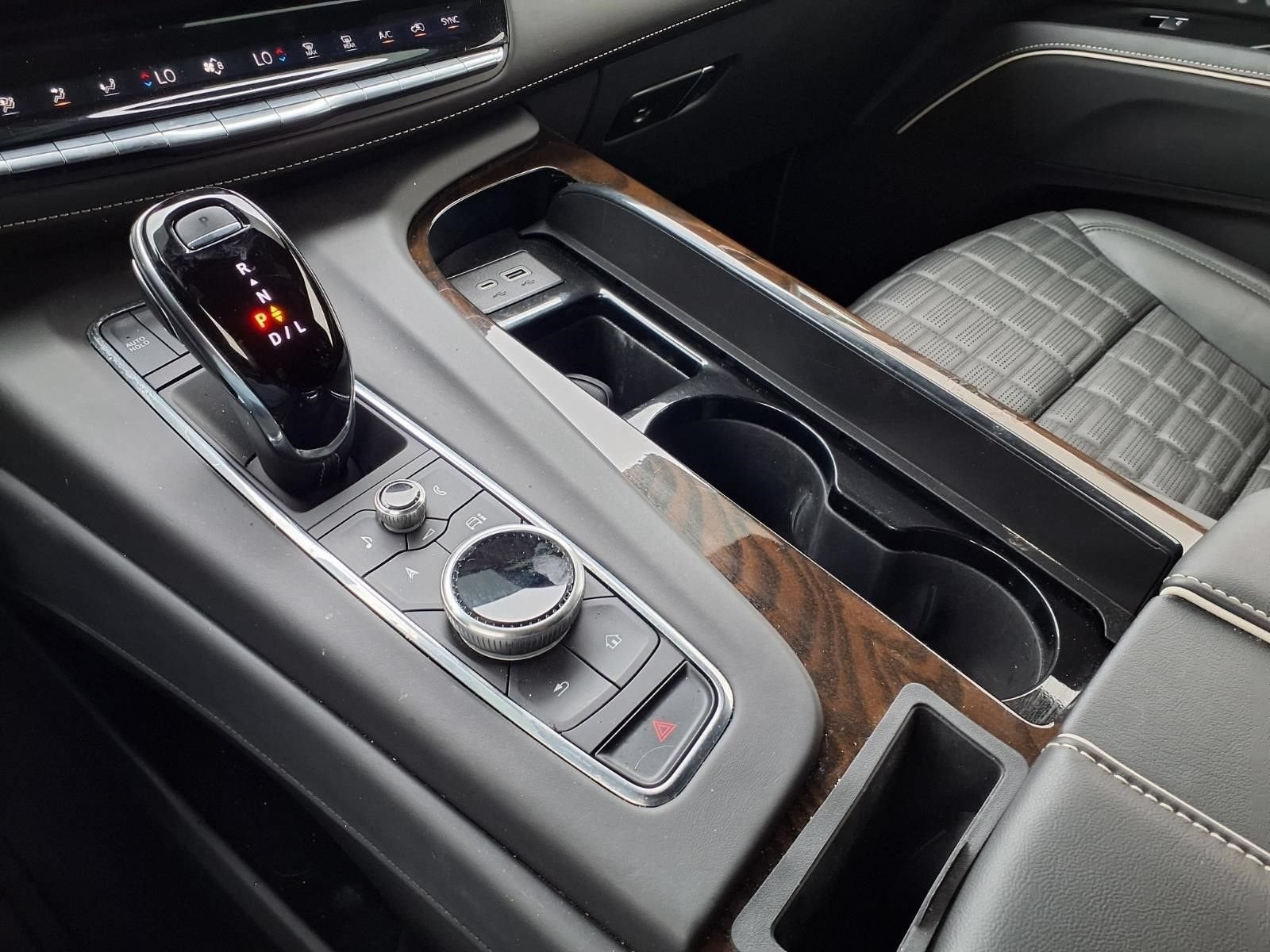 2024 Cadillac Escalade ESV Sport Platinum