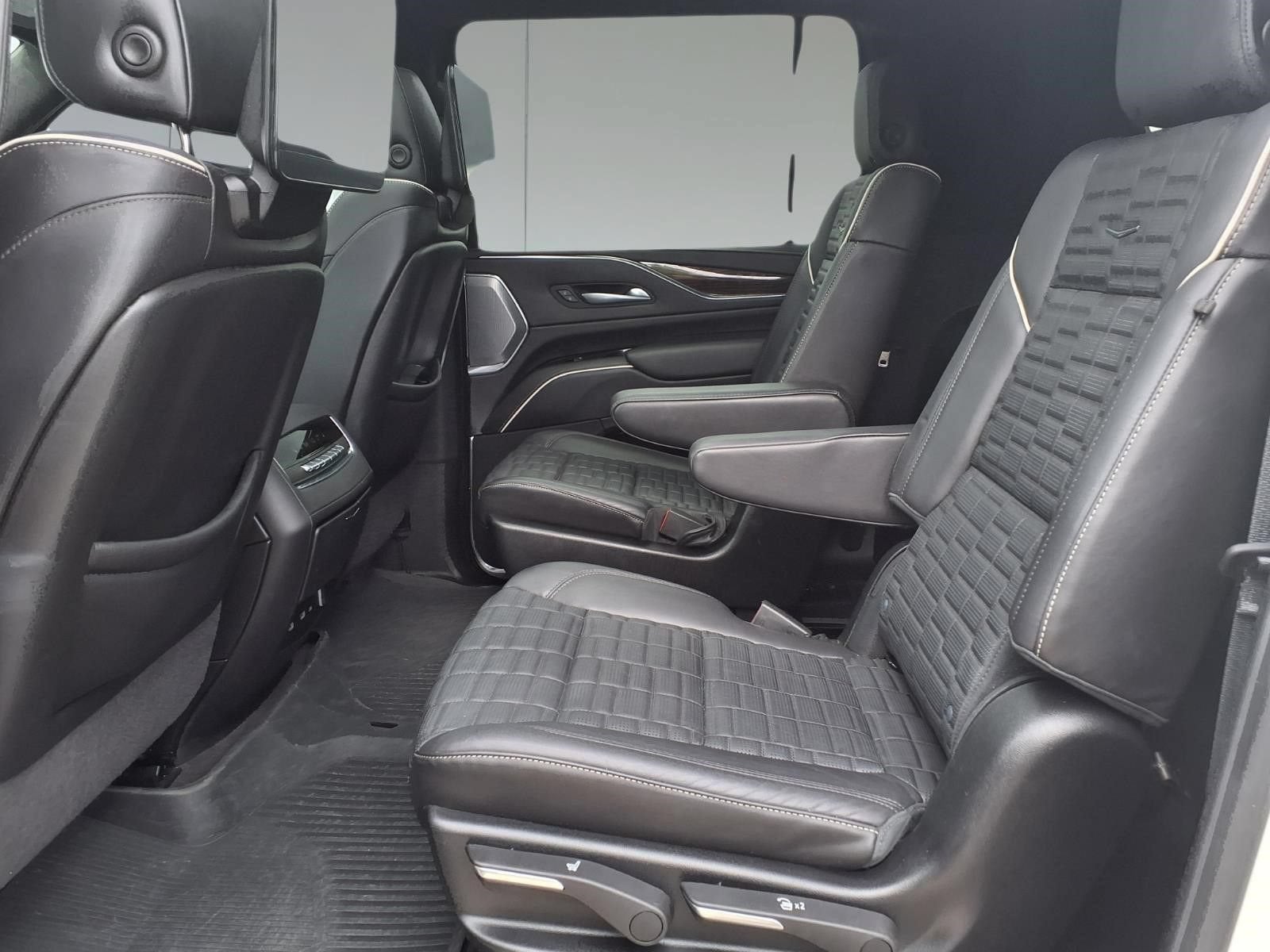 2024 Cadillac Escalade ESV Sport Platinum