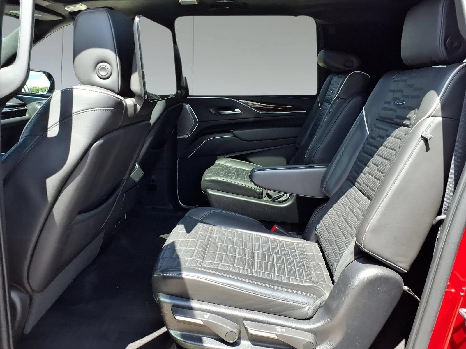 2023 Cadillac Escalade ESV Sport Platinum