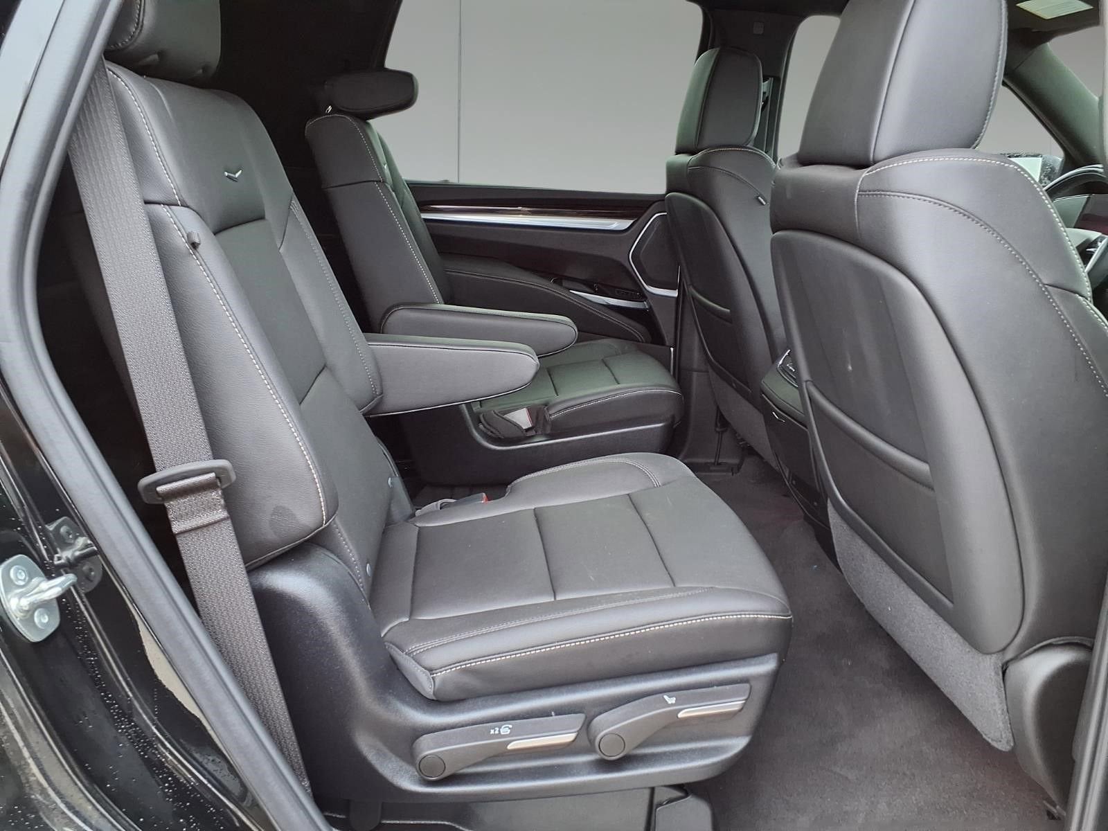 2025 Cadillac Escalade Luxury