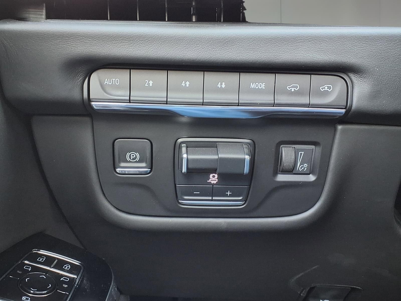 2025 Cadillac Escalade Premium Luxury Platinum