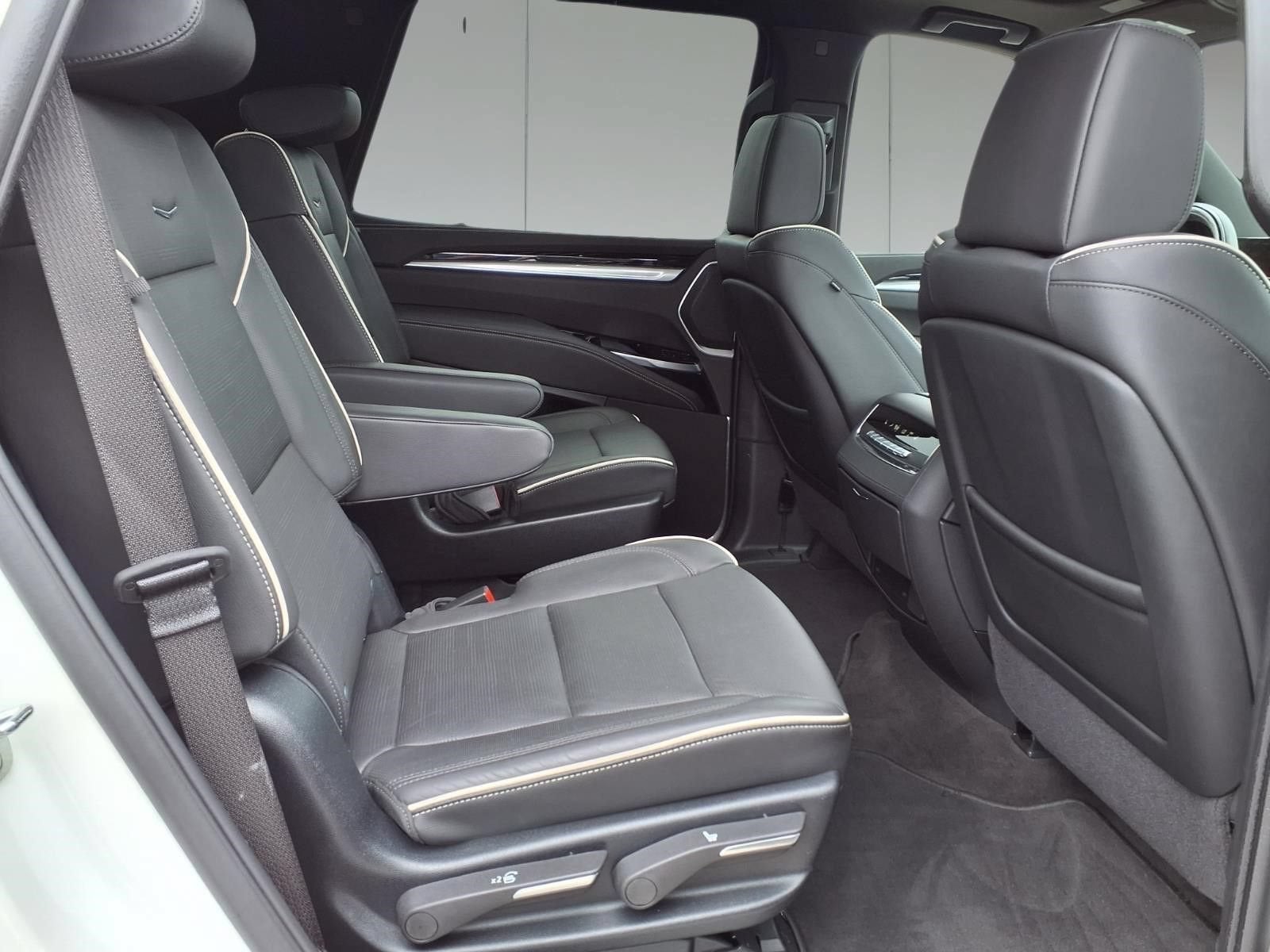 2025 Cadillac Escalade Sport