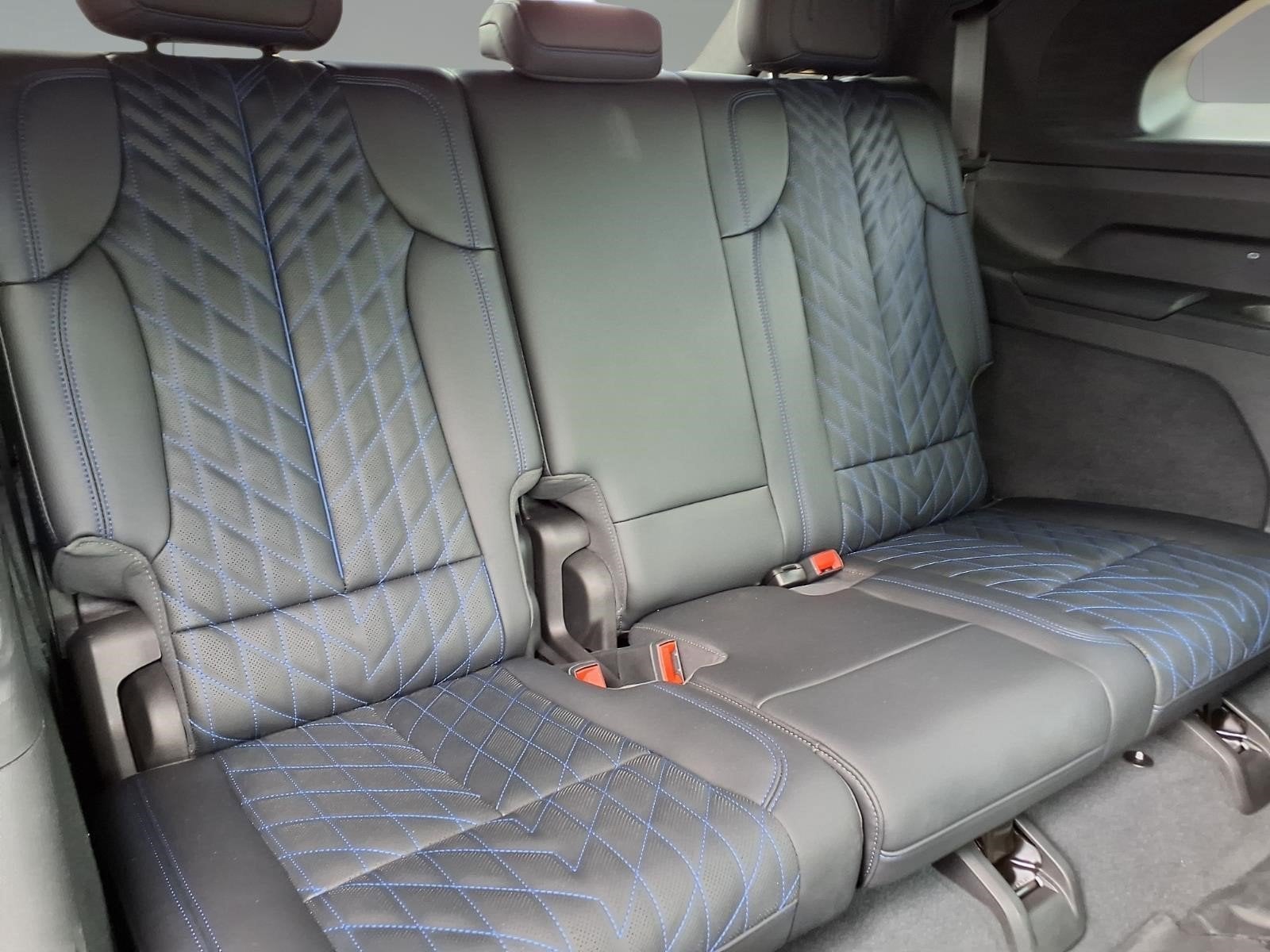 2025 Cadillac ESCALADE IQ Sport 1