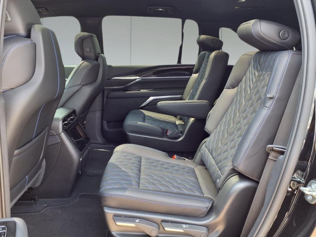 2025 Cadillac ESCALADE IQ Sport 1