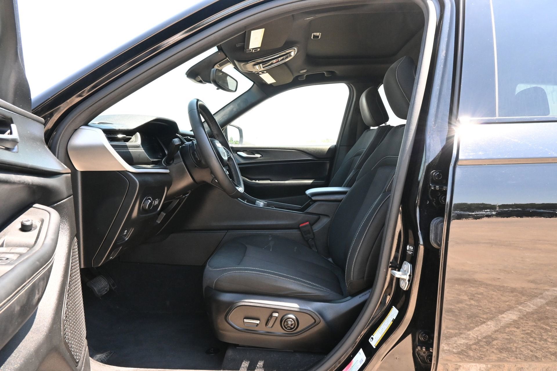 2024 Jeep Grand Cherokee Laredo X