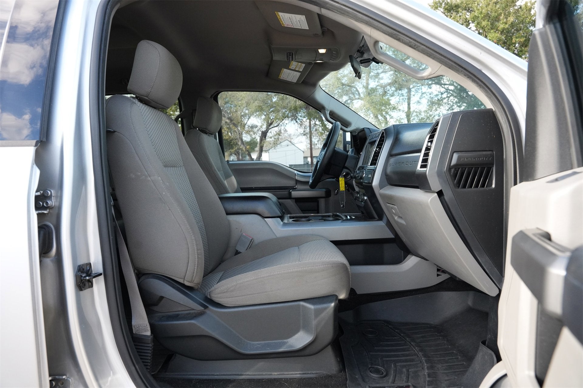 2017 Ford Super Duty F-250 SRW Lariat