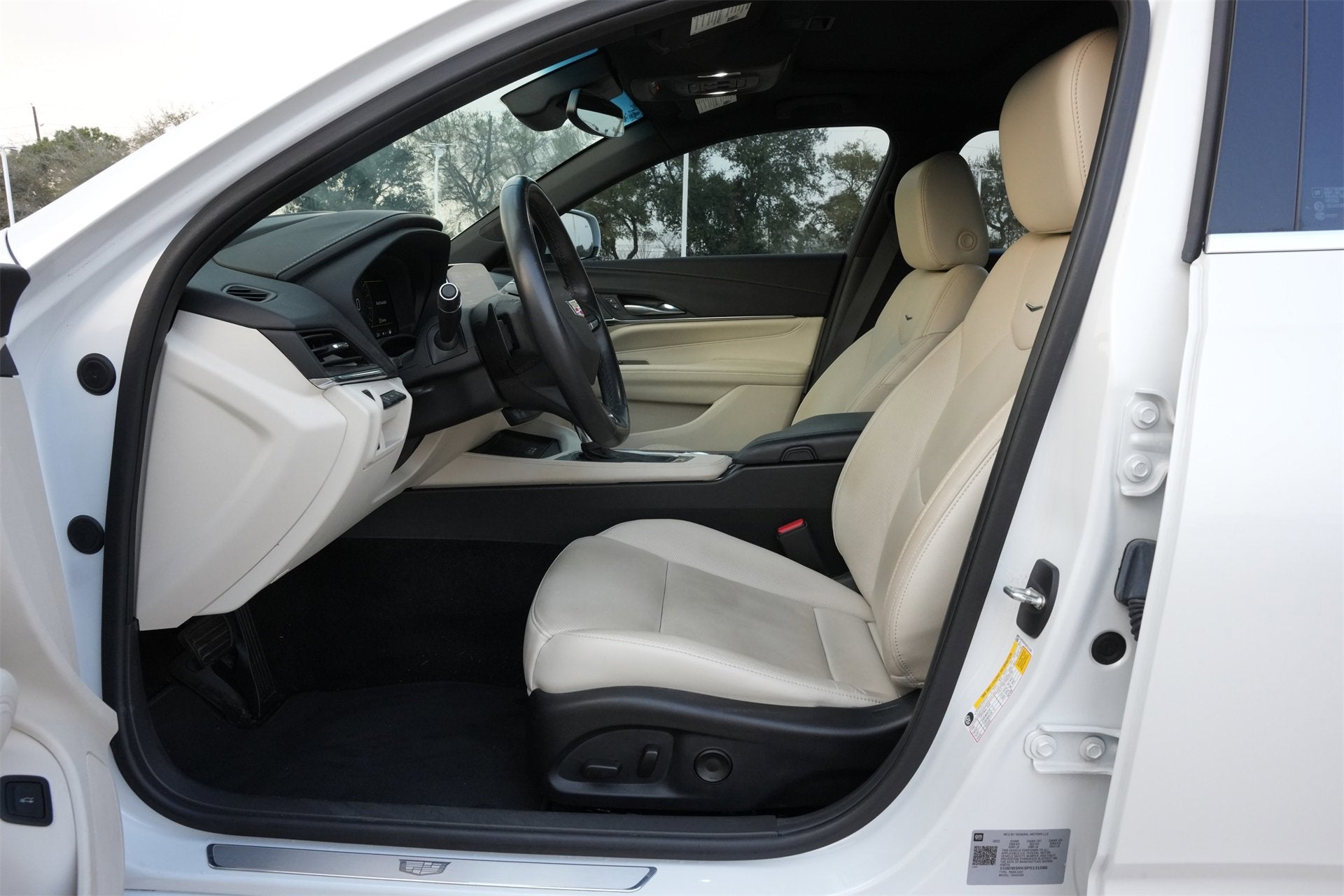 2023 Cadillac CT4 Premium Luxury