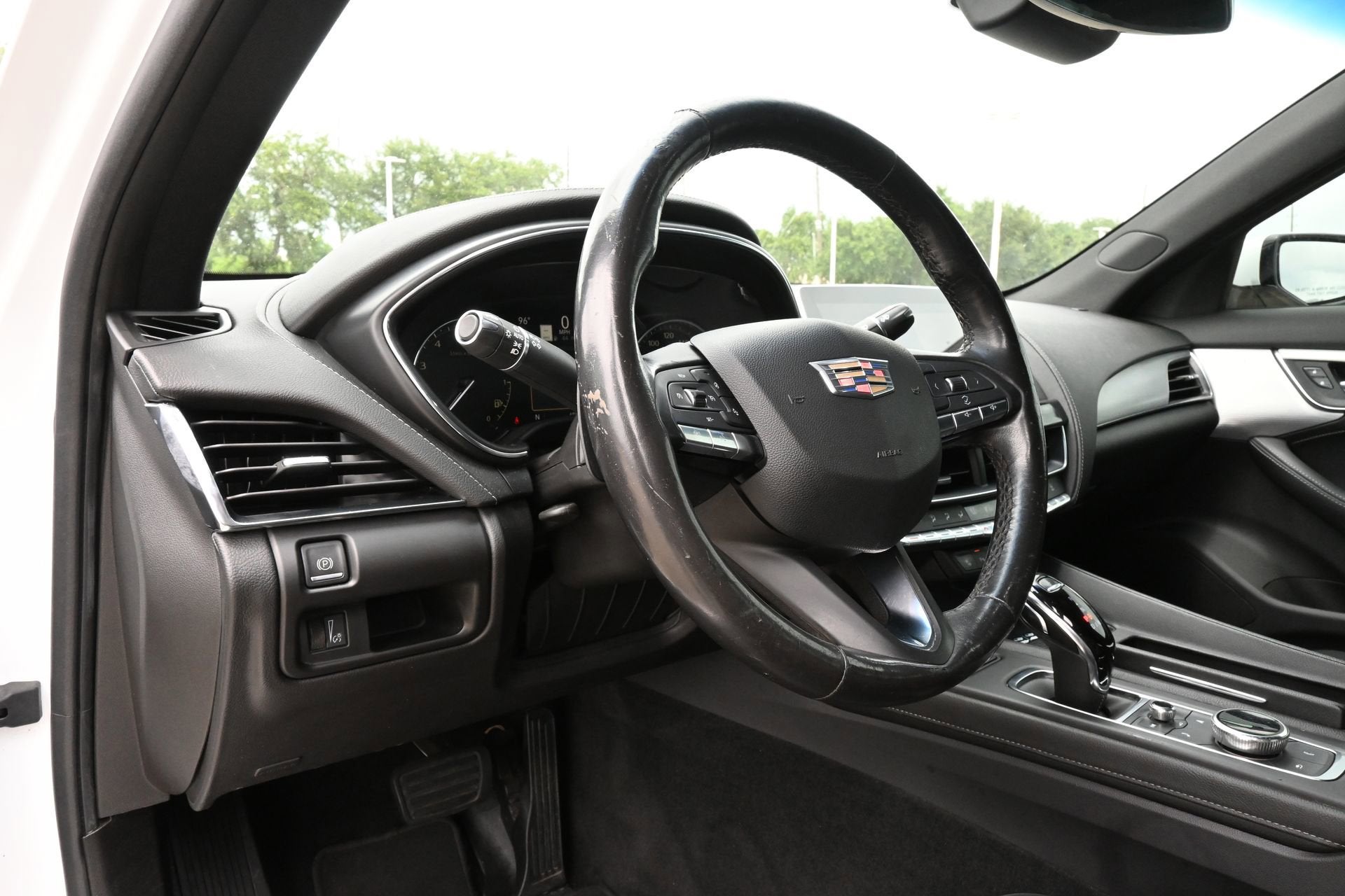 2023 Cadillac CT5 Luxury