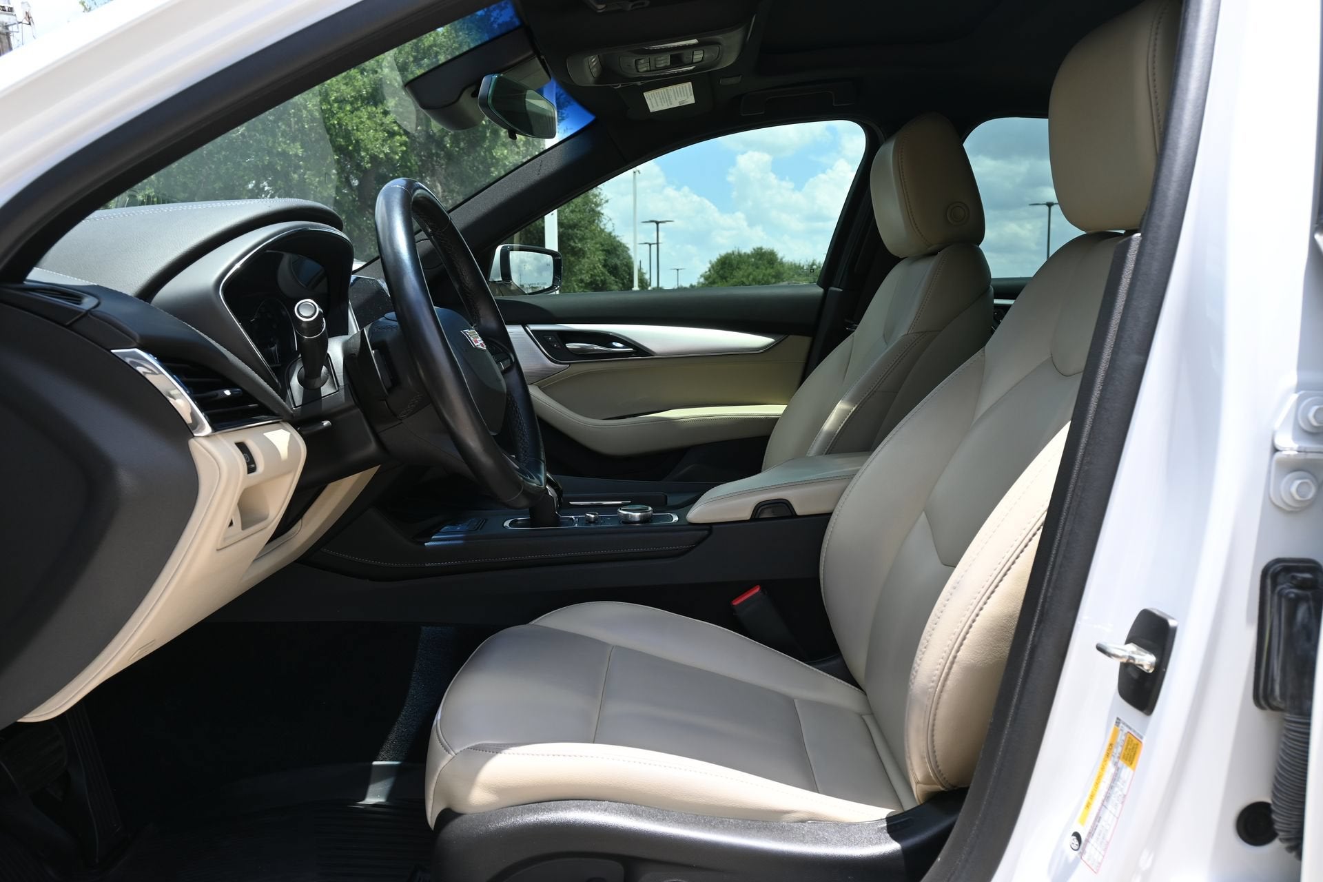 2023 Cadillac CT5 Luxury