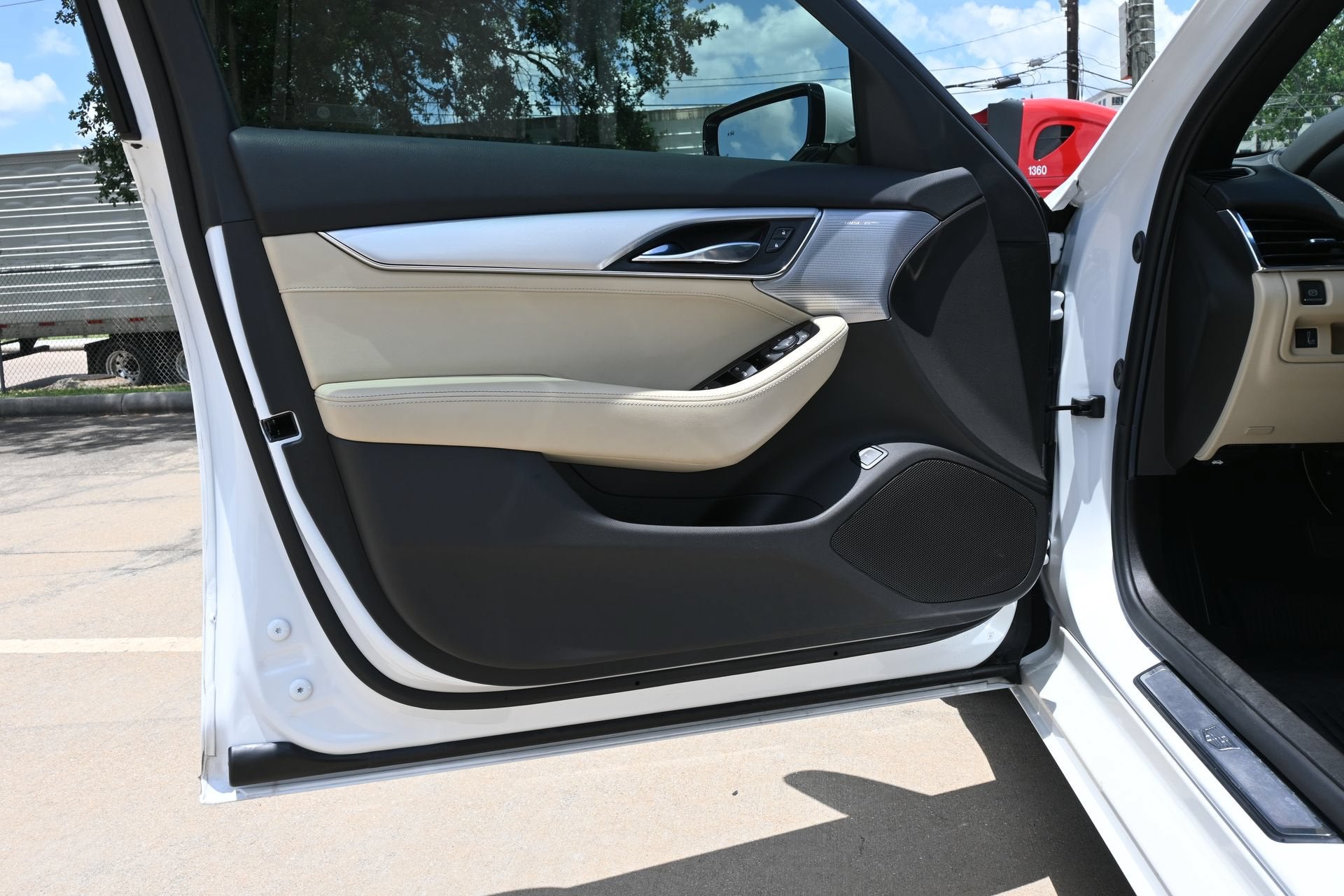 2023 Cadillac CT5 Luxury