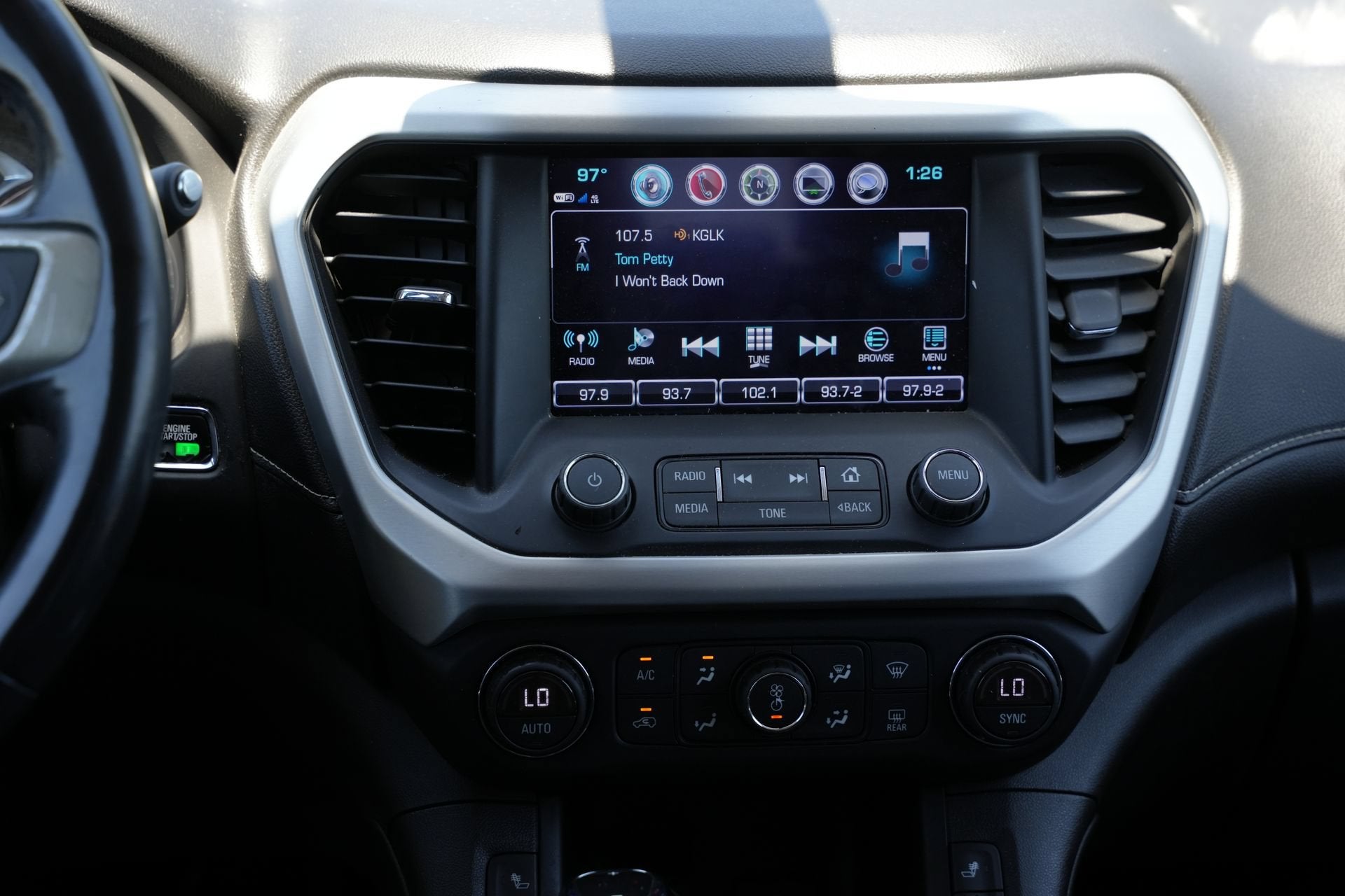 2017 GMC Acadia SLT