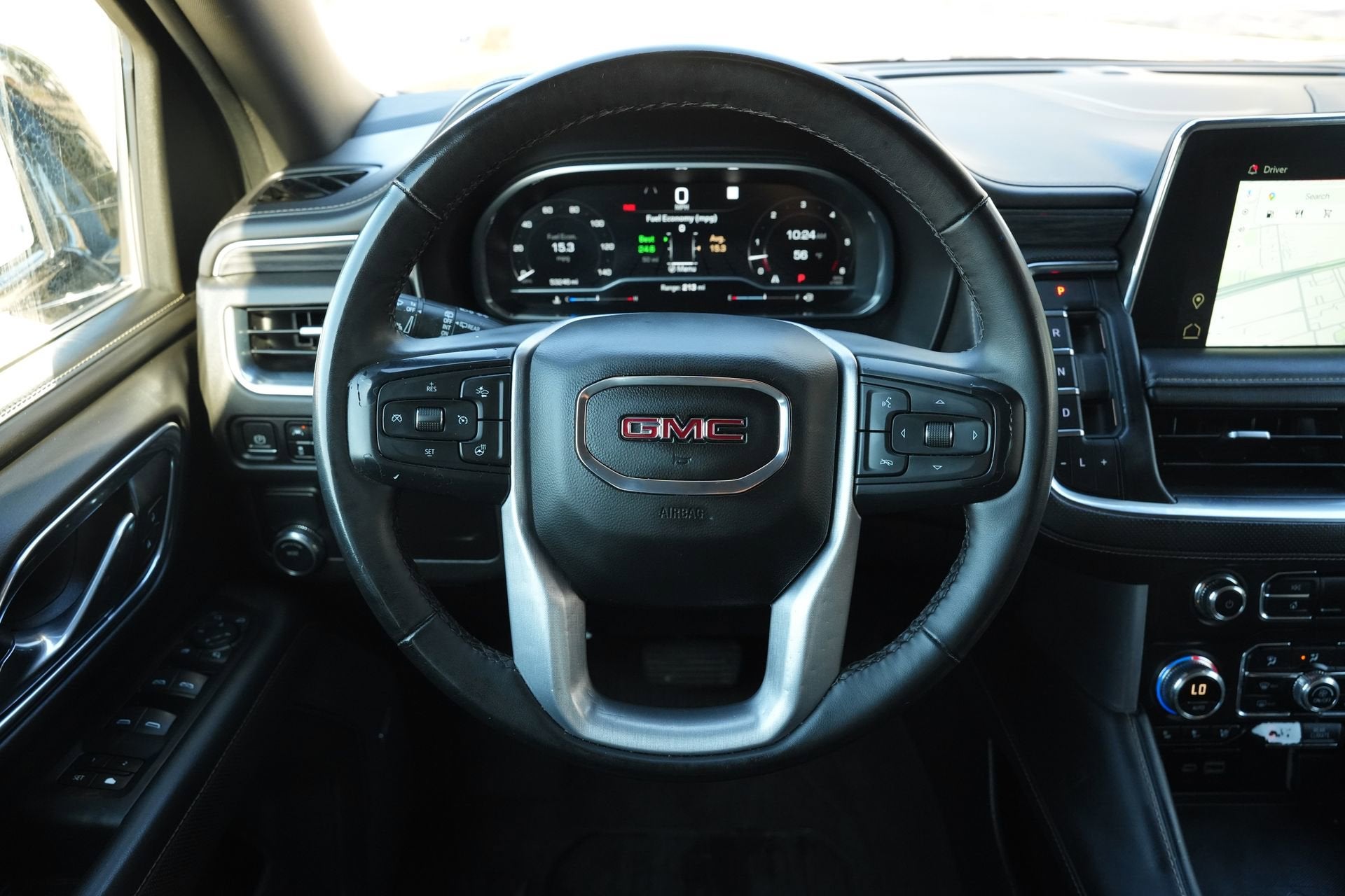 2023 GMC Yukon XL SLT