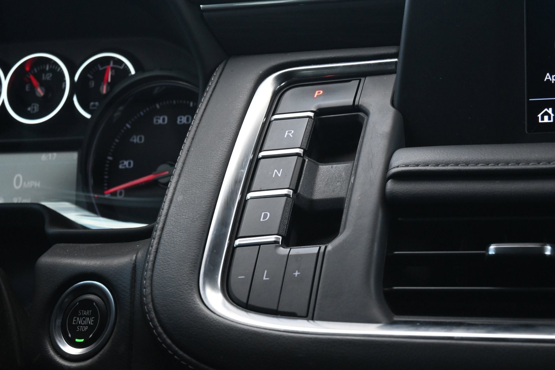 2023 Chevrolet Suburban LS
